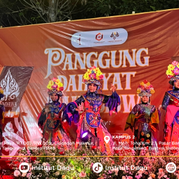 Mahasiswa IDAQU Jakarta menampilkan pertunjukan seni dan budaya dalam Panggung Dahsyat Mahasiswa (PANDAWA) 2026 bertema Restart, Beyond The Noise.